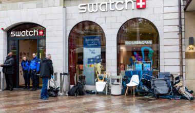 Swatch closes Bay Area store during hyped $400 watch release
