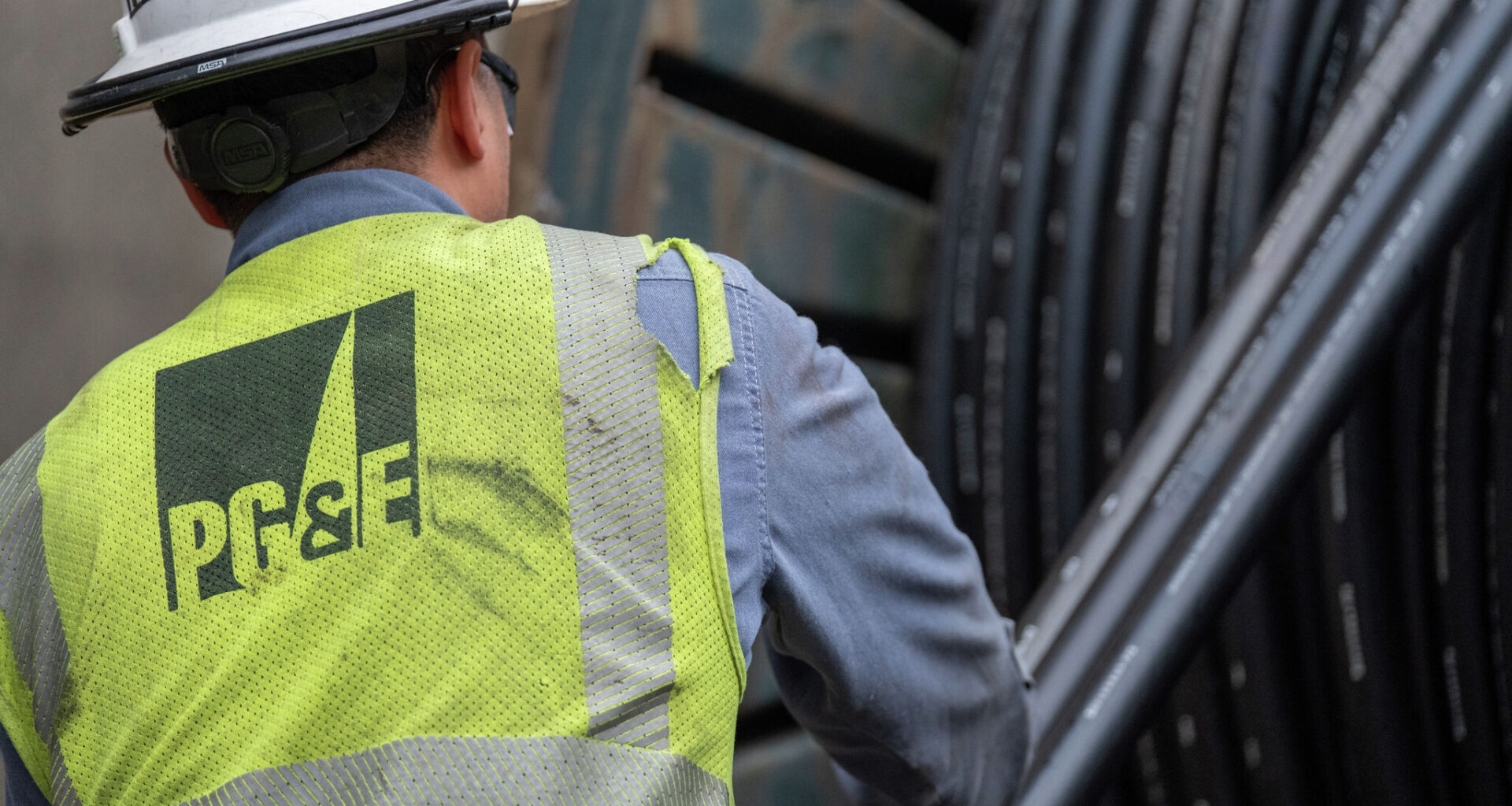 More than 30,000 PG&E customers without power