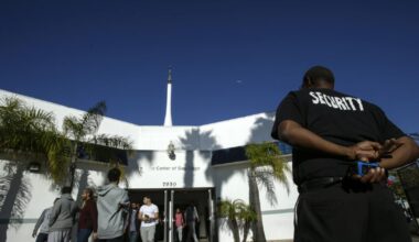 San Diego police swarm Islamic center amid reports of active shooter