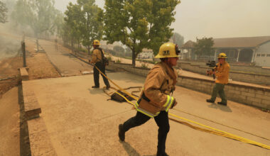 Sandy Fire forces evacuations in California