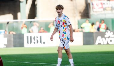 16-year-old Oakland soccer phenom makes his pro debut