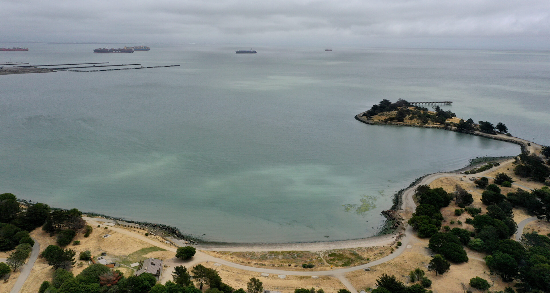 SF real estate is ridiculous. Auction sells three underwater parcels.