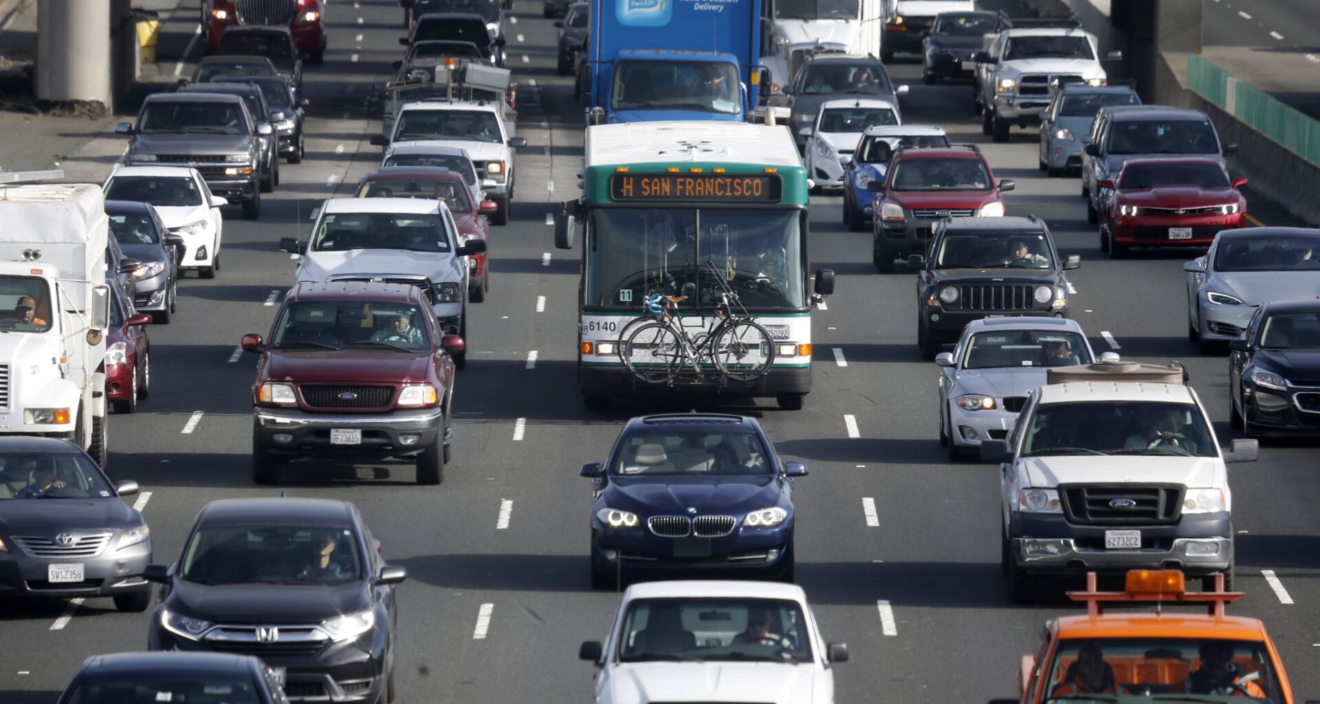 California studying bus from SF to LA that could hit 140 mph