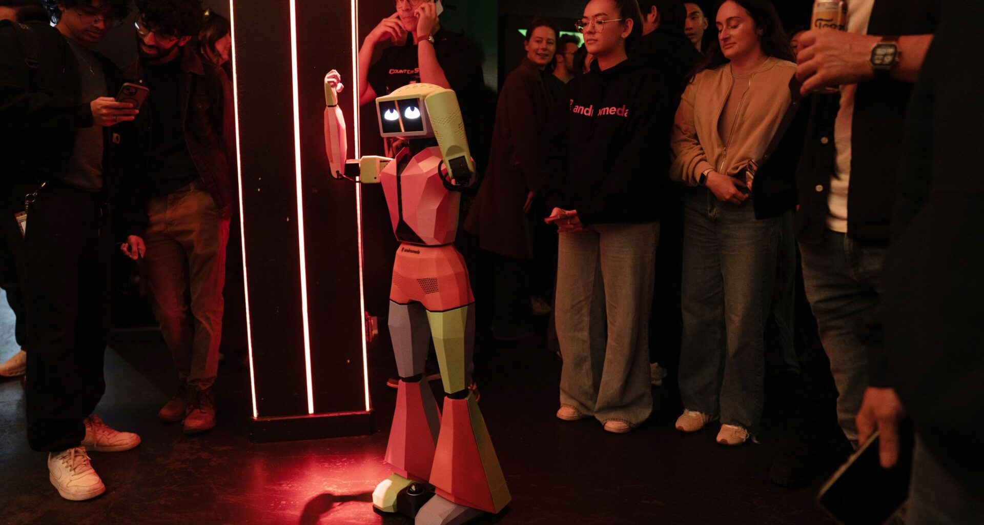S.F.’s tech crowd hits happy hour — next to a robot boxing ring
