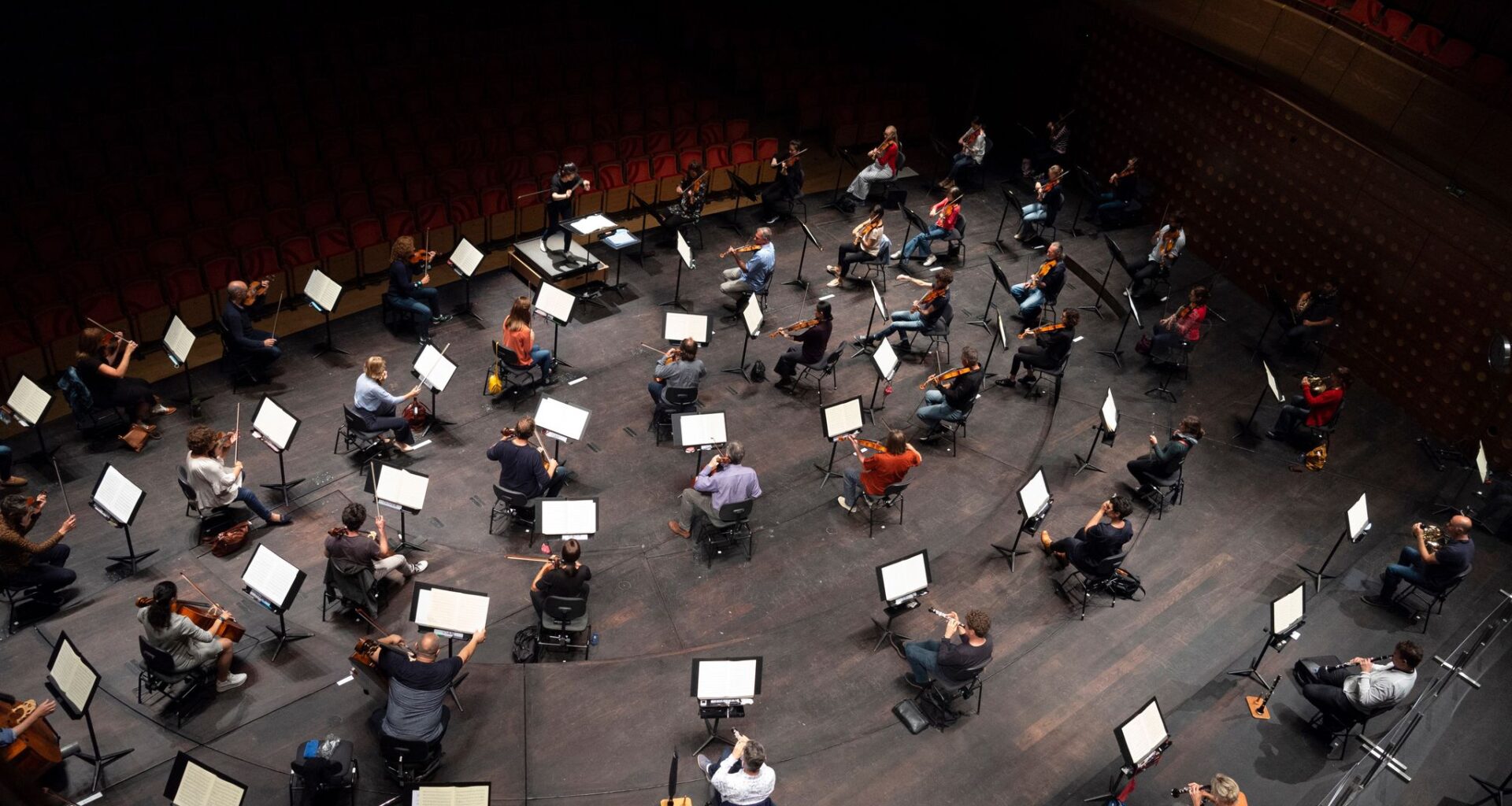 Elim Chan hired as San Francisco Symphony's first female music director