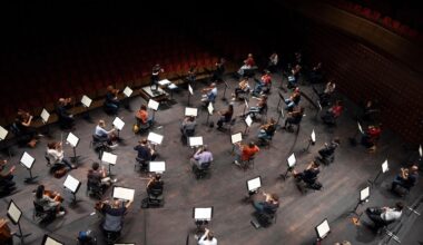 Elim Chan hired as San Francisco Symphony's first female music director