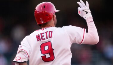 Zach Neto homers twice in the Angels' 9-6 victory over the Rangers