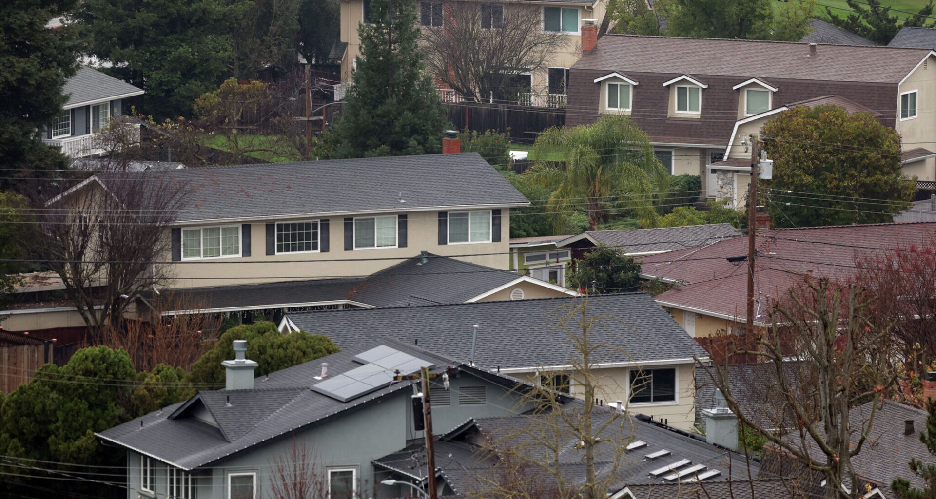 California’s largest insurers won't cover these types of roofs: Chart
