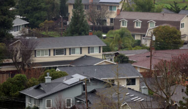 California’s largest insurers won't cover these types of roofs: Chart