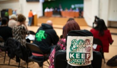 Oakland's teacher deal raises new fears about district budget crisis