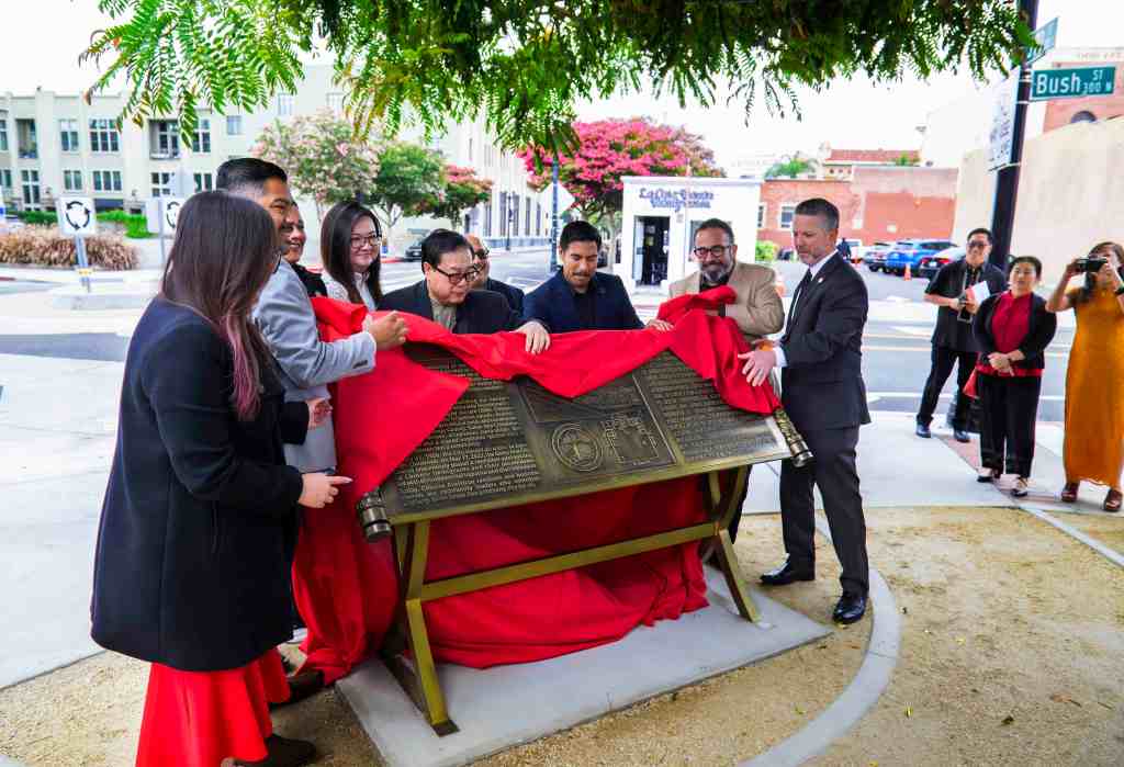 Santa Ana unveils monument apologizing for destruction of early Chinatown – Orange County Register