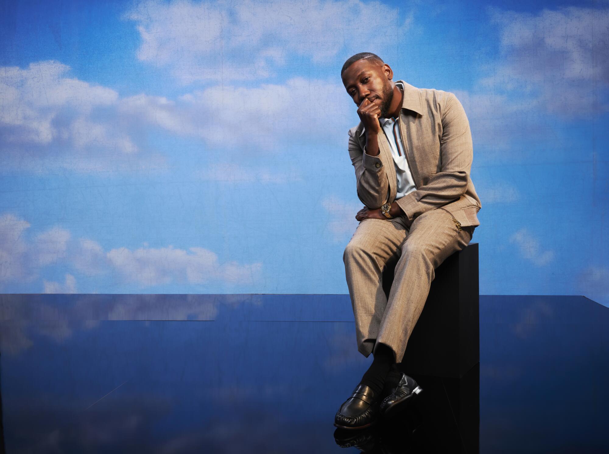 Lamorne Morris.