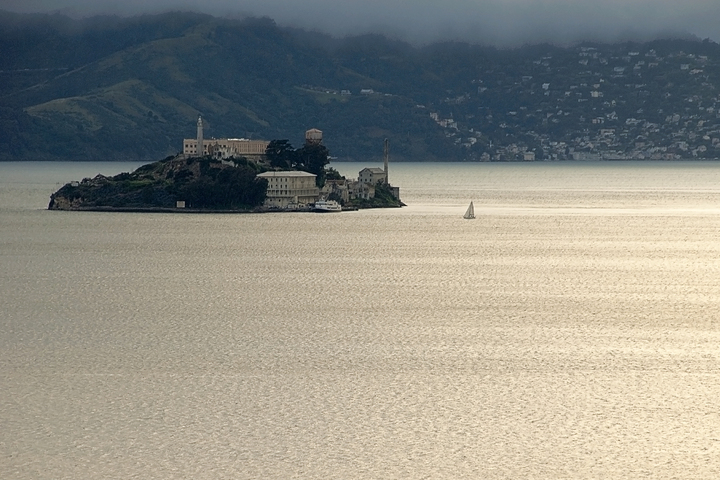 'Traumatic': SF ferry to Alcatraz slams into Pier 31