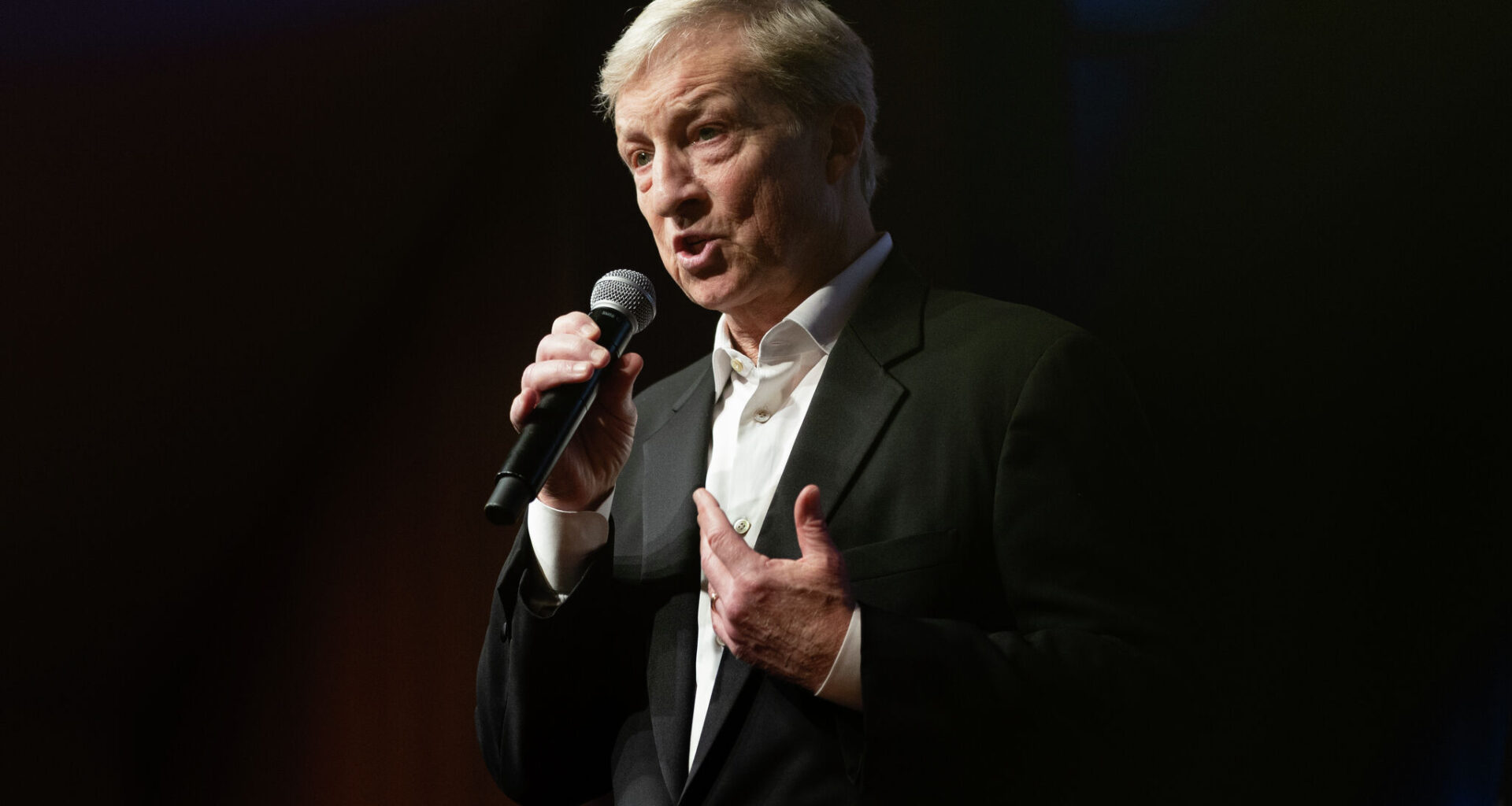 Steyer's donations to progressives questioned in California race