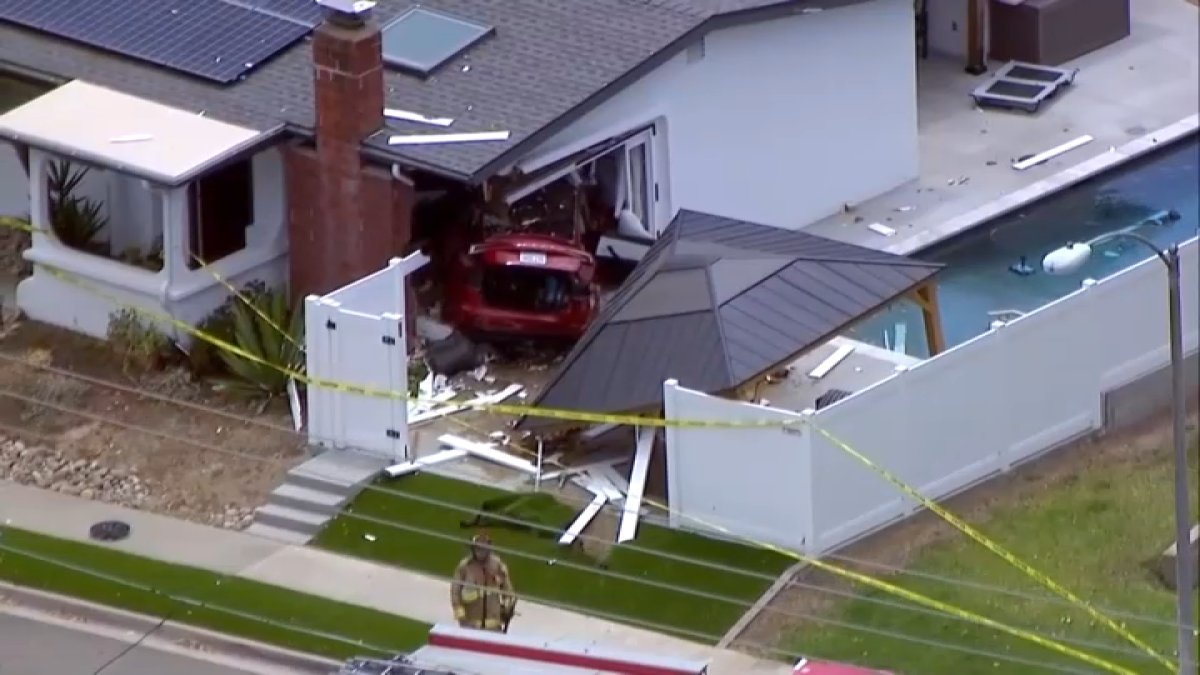 Tesla plows into Clairemont home and injures at least two people – NBC 7 San Diego