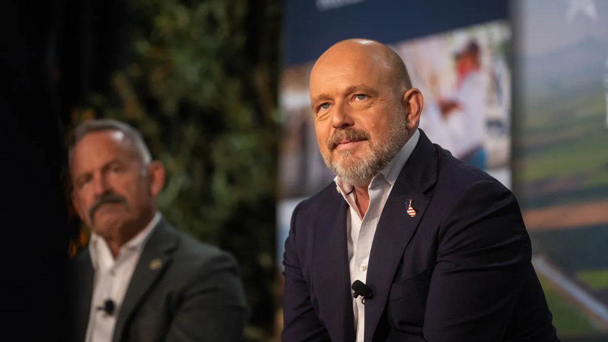 Republican Steve Hilton promises “real change” in California governor's race