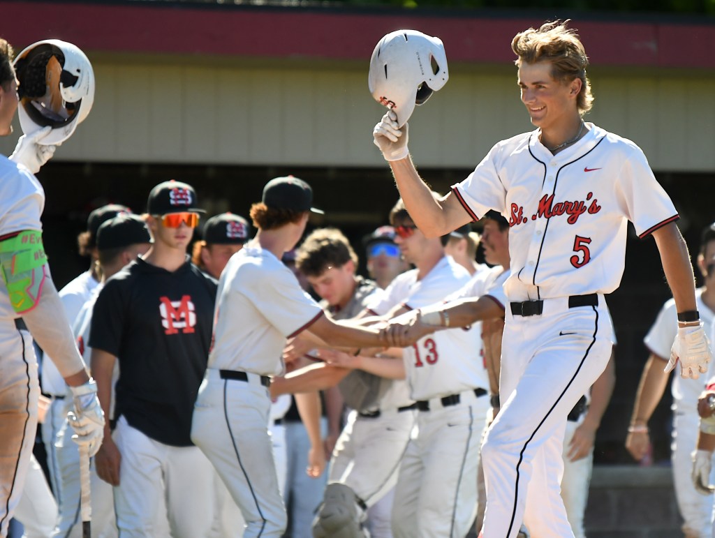 Photo gallery from Orchard Lake St. Mary’s vs. Macomb Lutheran North in a D2 baseball district final – The Oakland Press