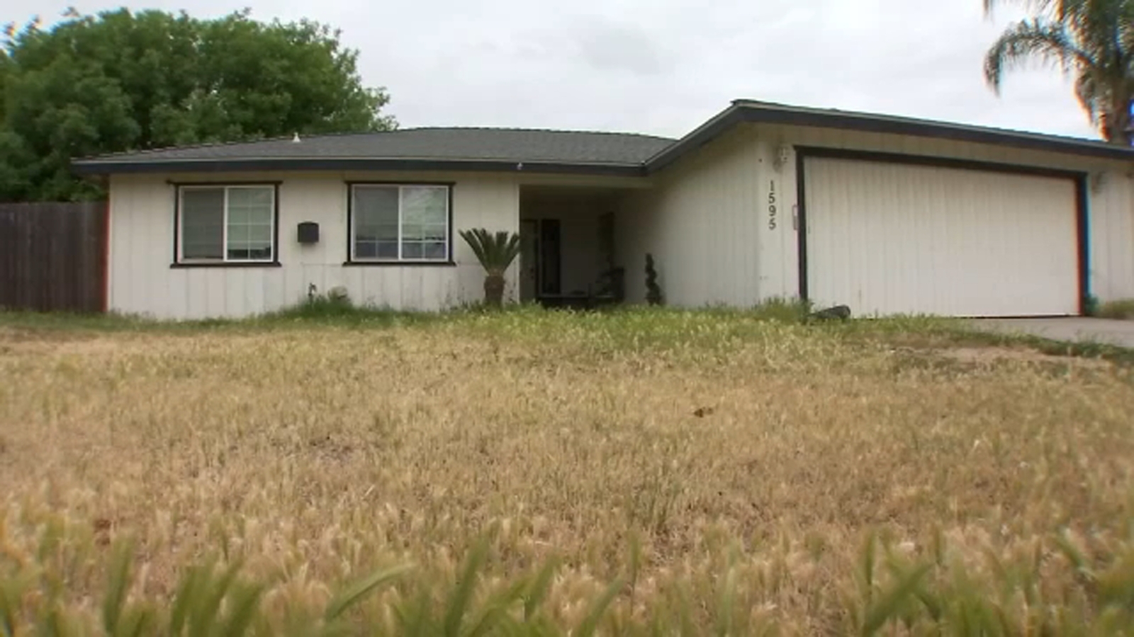 Hanford, California man Vincent Diaz kills ex-wife's boyfriend Adrian Valdovinos before shooting himself in murder-suicide