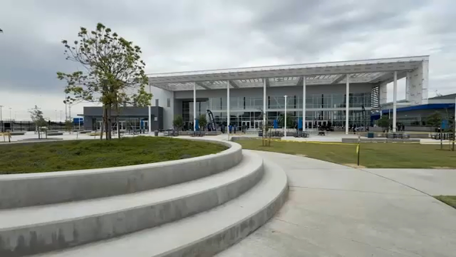 Sanger West High School opens student commons with ribbon cutting