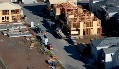 Housing Watch: Builders offer incentives as homebuyers remain hesitant