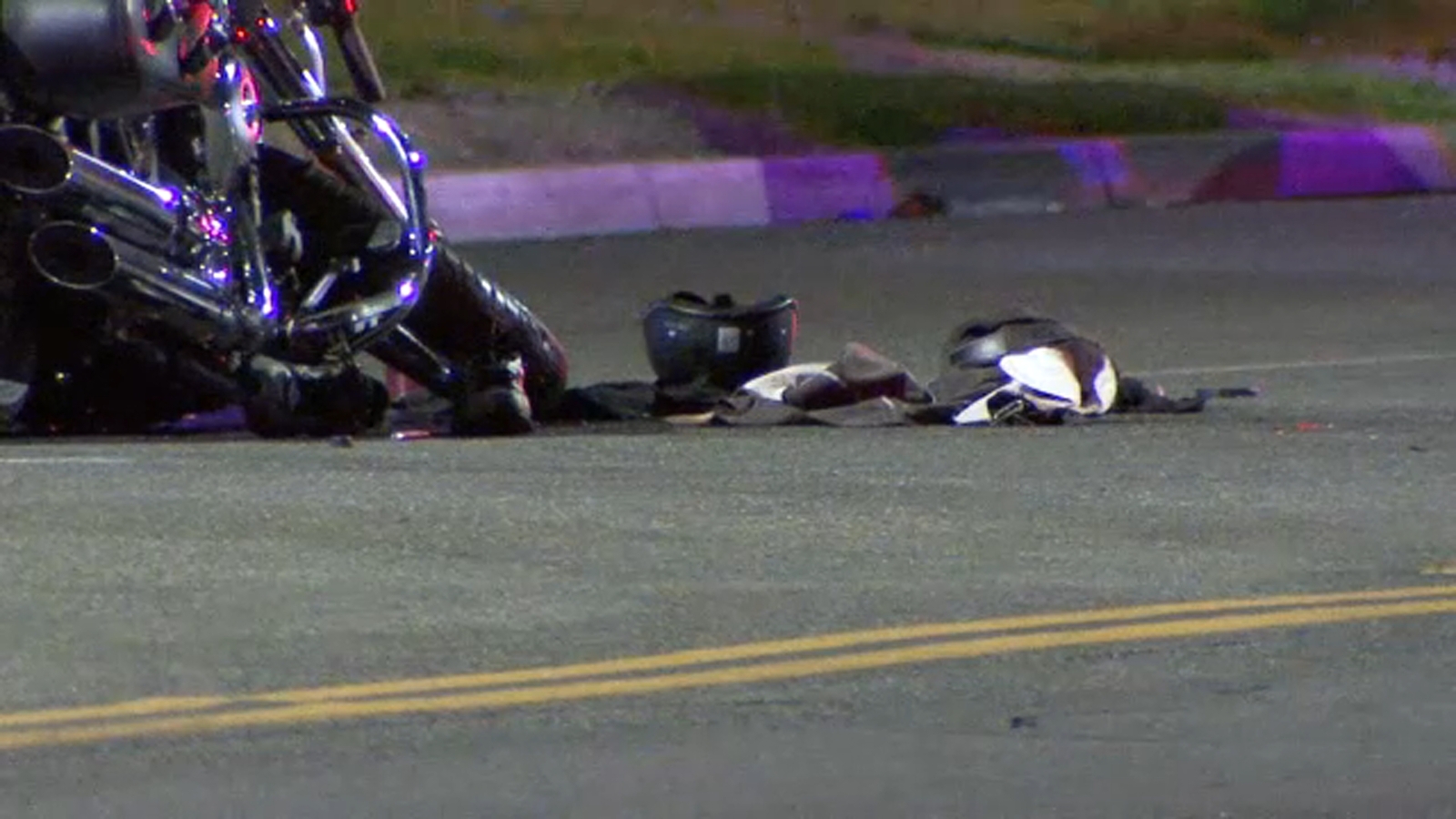 Back-to-back motorcycle crashes reported along Olive Avenue in Central Fresno, police say
