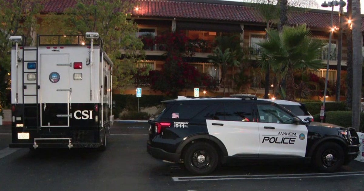 2 men found dead inside Anaheim hotel room