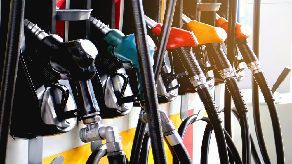 California Gas Prices Surge Past $6 Amid Oil Supply Crunch