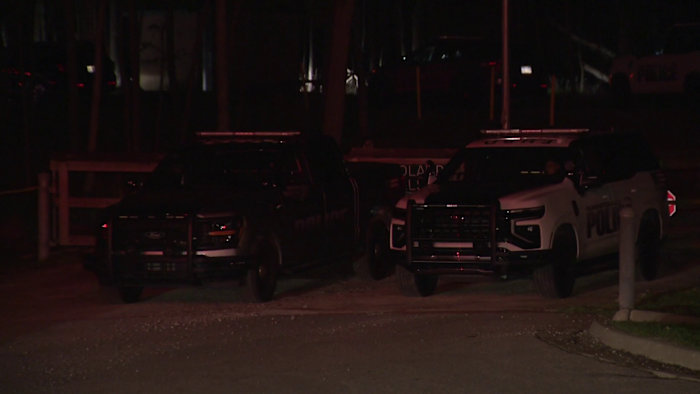 Man found dead in Oakland County park