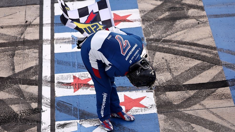 DOVER, DELAWARE - MAY 15: Kyle Busch, driver of the #7 HendrickCars.com Chevrolet, takes a bow after winning the NASCAR Craftsman Truck Series ECOSAVE 200 at Dover Motor Speedway on May 15, 2026 in Dover, Delaware. (Photo by Meg Oliphant/Getty Images)