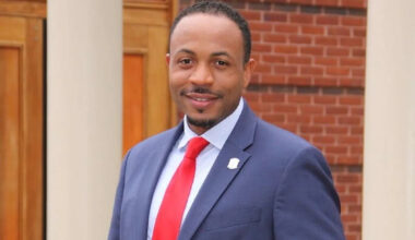 Oakland city administrator resigns after ‘degrading' texts about female subordinates surface