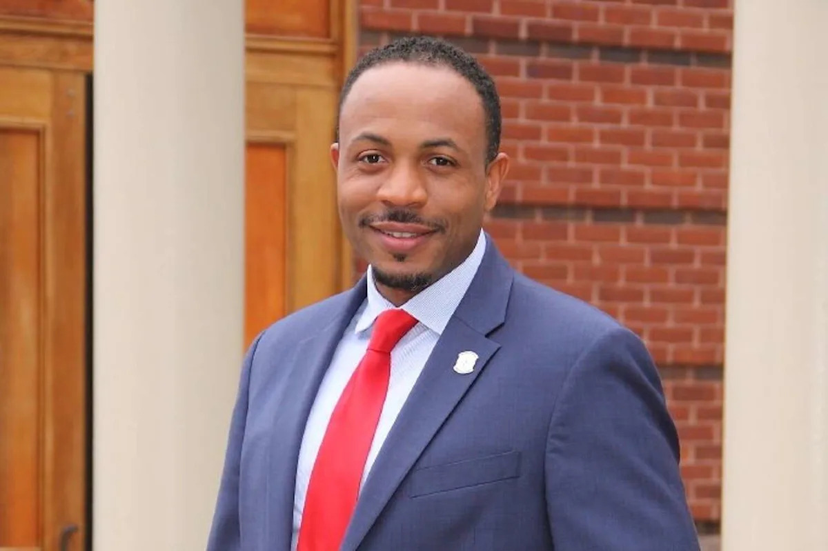 Oakland city administrator resigns after ‘degrading' texts about female subordinates surface