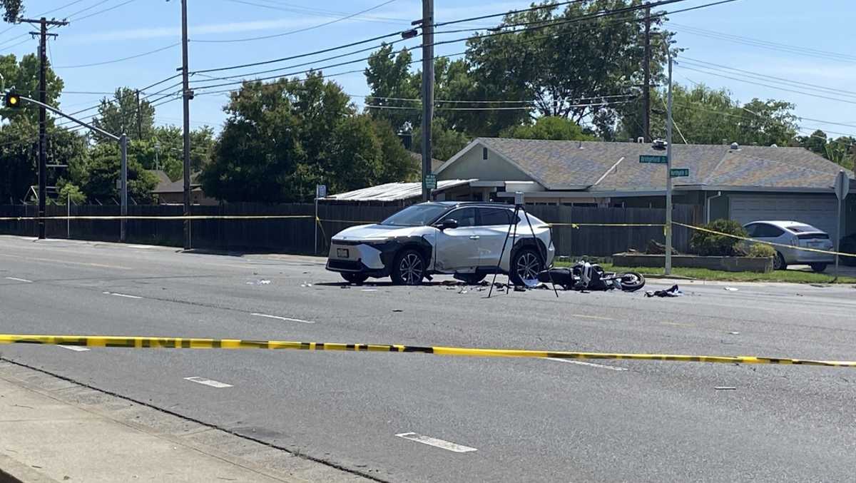 Sacramento crash leaves motorcyclist in critical condition, police say