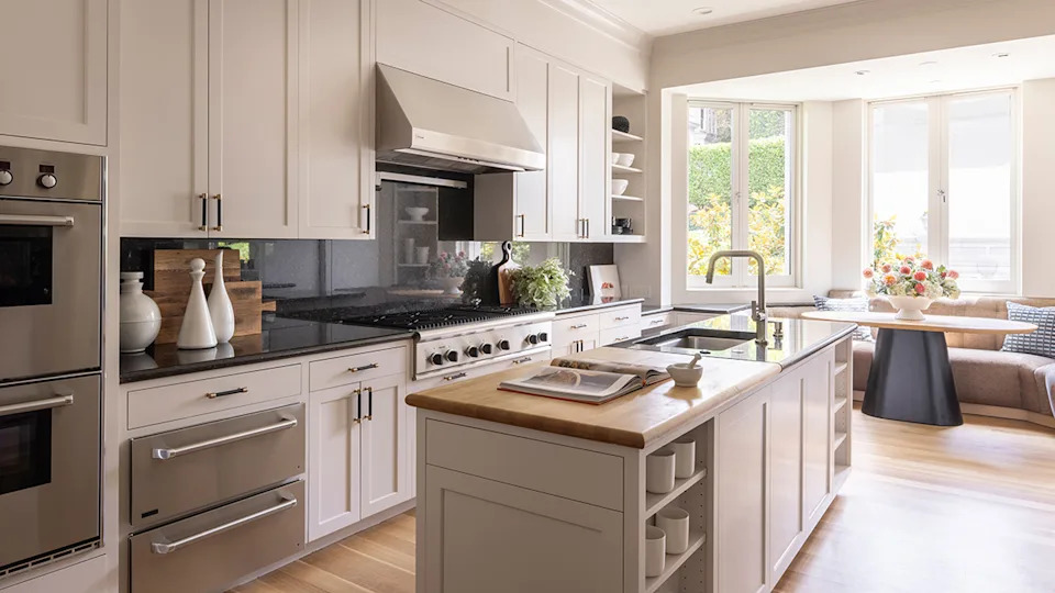 888 Francisco Street kitchen