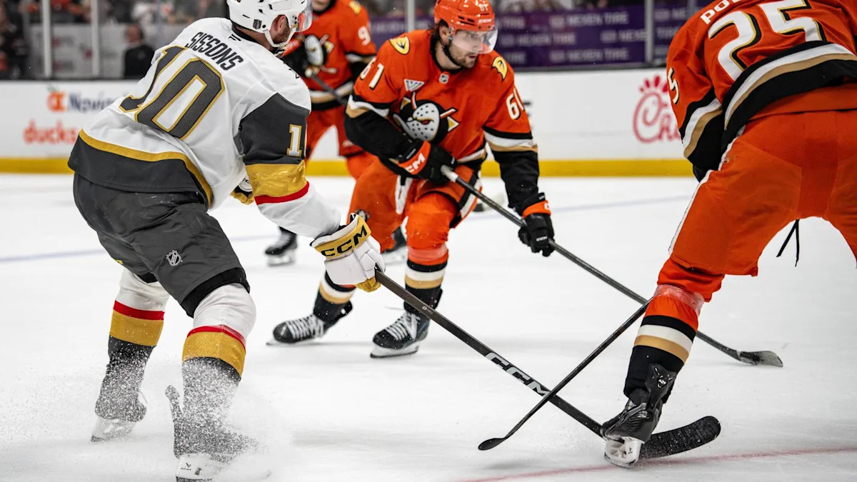 Killorn, Sennecke get big goals in Ducks’ series-evening, 4-3 win over Golden Knights in Game 4