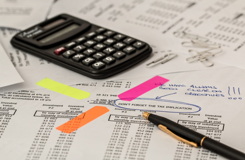  Illustrative image of doing taxes. (credit: PXHERE)