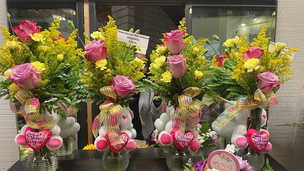 "Berry Special Mom" small rose arrangement at Log Cabin Florist PHOTO: KBAK/KBFX
