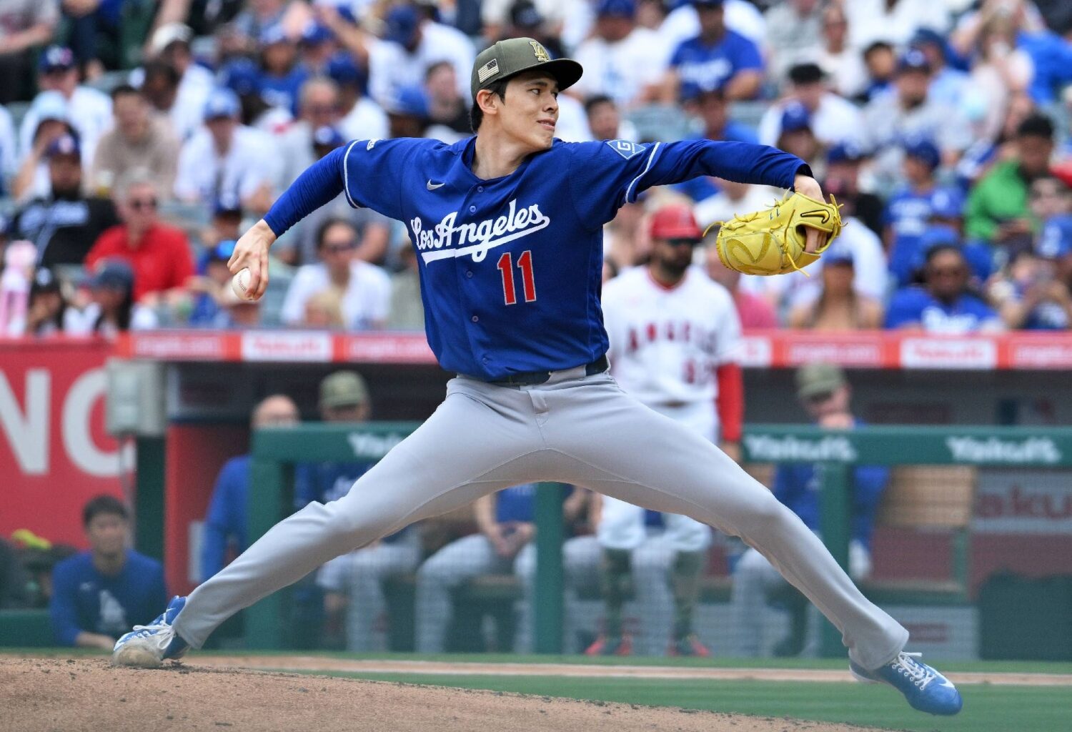 Roki Sasaki and Shohei Ohtani help Dodgers complete sweep of Angels