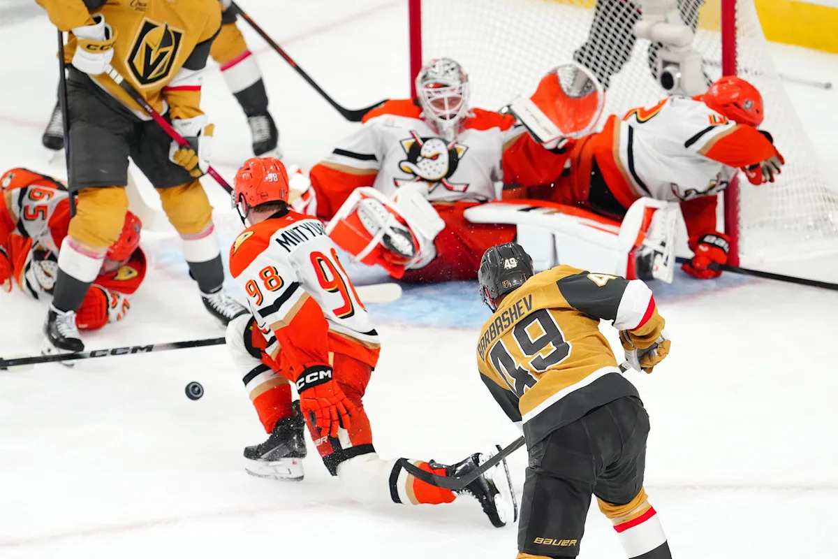 Golden Knights Drop Fourth Straight Game 2 Since Last Season, Head To Anaheim Tied 1-1