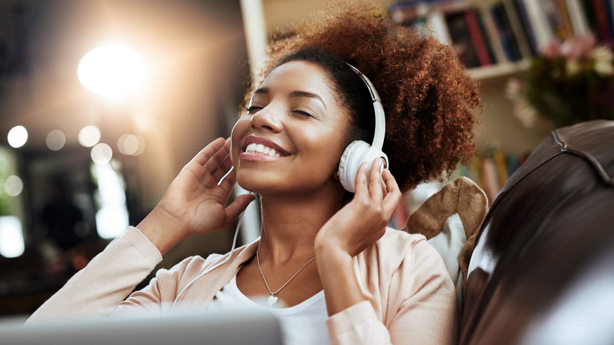 Listening Bars Are Popping Up All Over The Country, Including LA! | 102.7 KIIS-FM