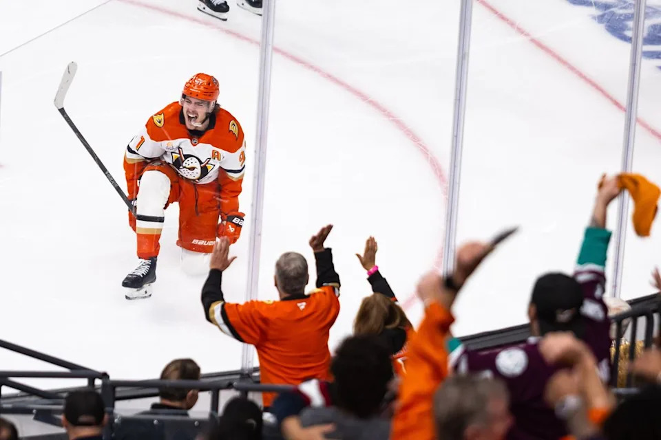 Anaheim Ducks center Leo Carlsson (91) yells in celebration after scoring a goal during game 2 of a NHL playoff game between the Vegas Golden Knights and the Anaheim Ducks, Wednesday May 6, 2026 in Las Vegas, Nev.