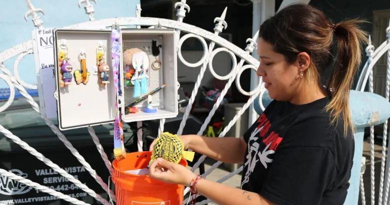 East LA Trinket Box Brings ‘Sidewalk Joy’ to Neighborhood | East LA News