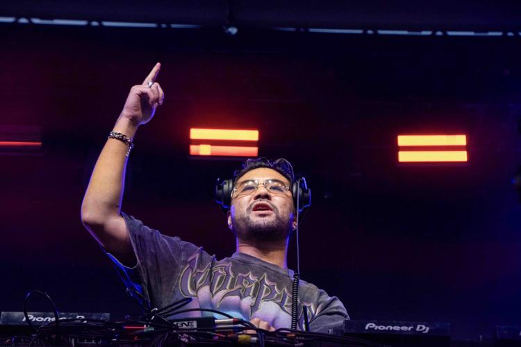 Wax Motif