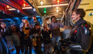 Pedro Pascal Surprises Disneyland Guests as 'The Mandalorian'