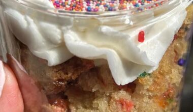 THE DISH: Connect the dot cakes with local take on viral trend | Food