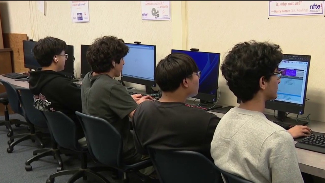 San Jose high school pilots new AP financial literacy courses