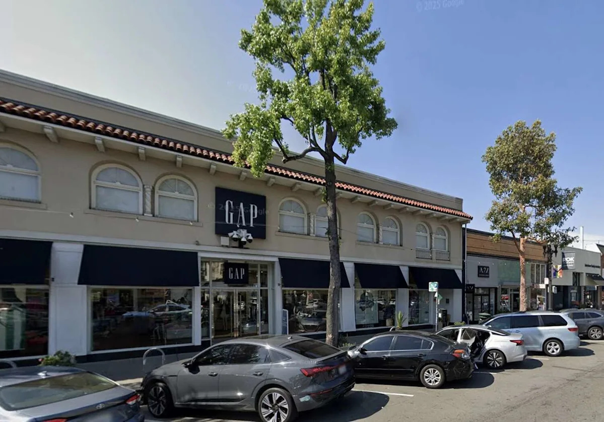 Oakland loses its only Gap store
