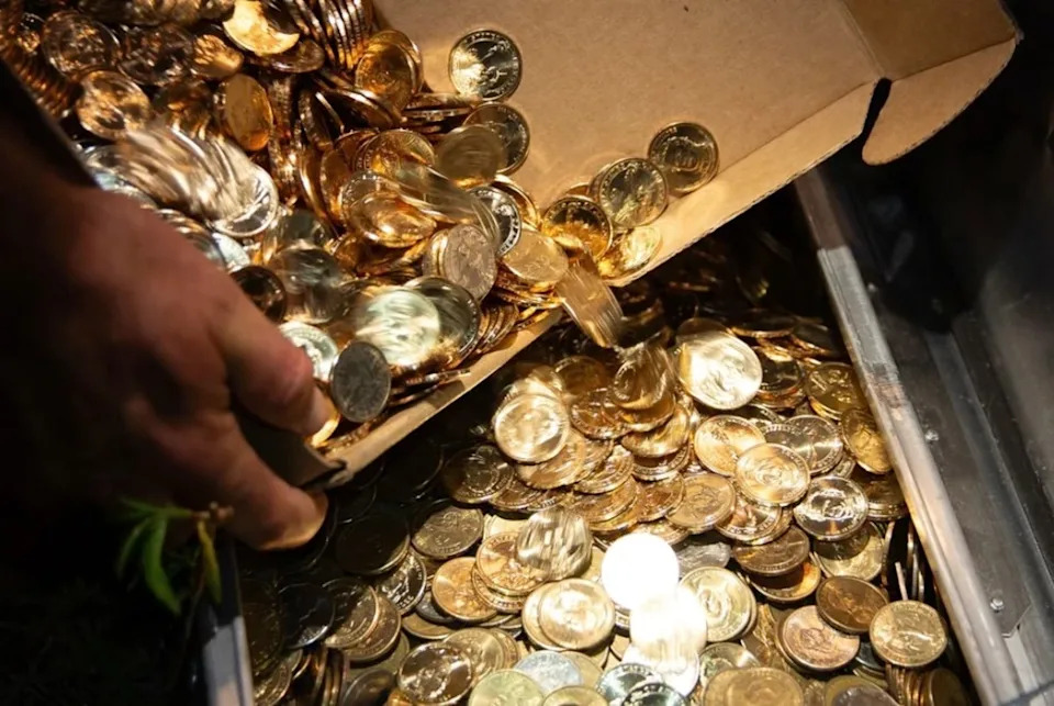 The 150-pound treasure chest is located within seven miles of San Francisco’s city hall and is buried one foot underground (Buried Treasure, San Francisco)