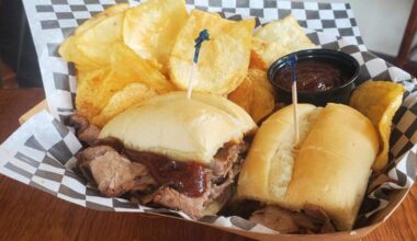 Who has the best tri-tip sandwich in the Fresno area? Tell us your nominees