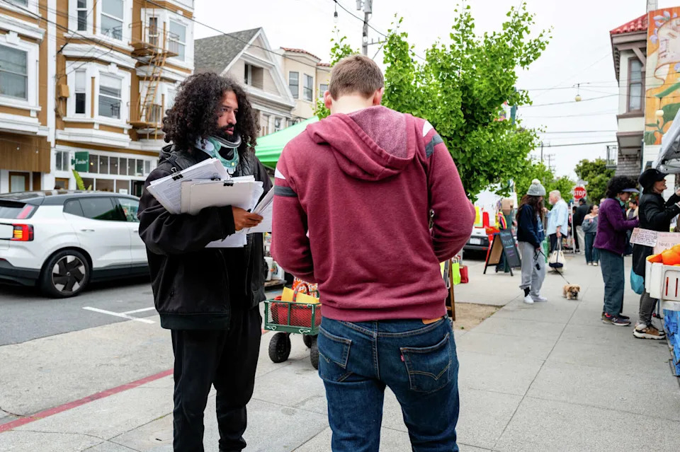 The people who solicits signatures for upcoming ballot measures in San Francisco are either paid a flat rate for their time, or per signature, according to people familiar with the process. (Adam Pardee/For the S.F. Chronicle)