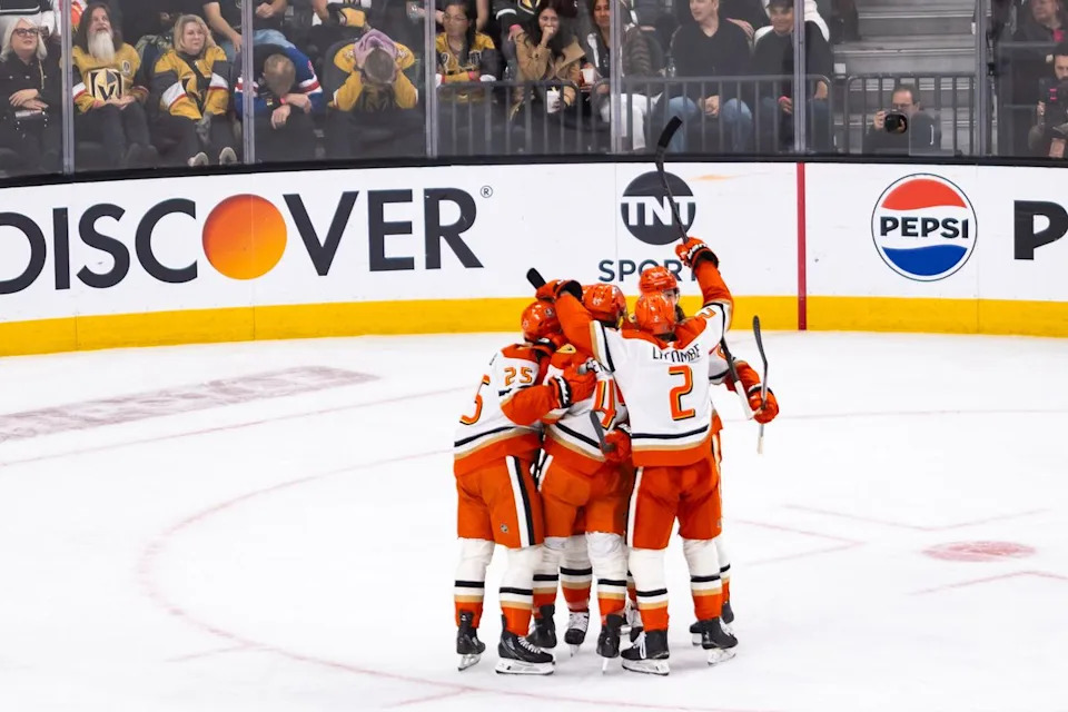 Anaheim Ducks celebrate after right-wing Beckett Sennecke (42) scores a goal during game 2 of a NHL playoff game between the Vegas Golden Knights and the Anaheim Ducks, Wednesday May 6, 2026 in Las Vegas, Nev.